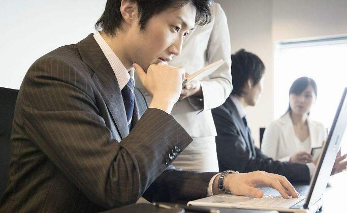 金融人考什么证书好,考FRM怎么样,金融人到底是选择改行还是考证